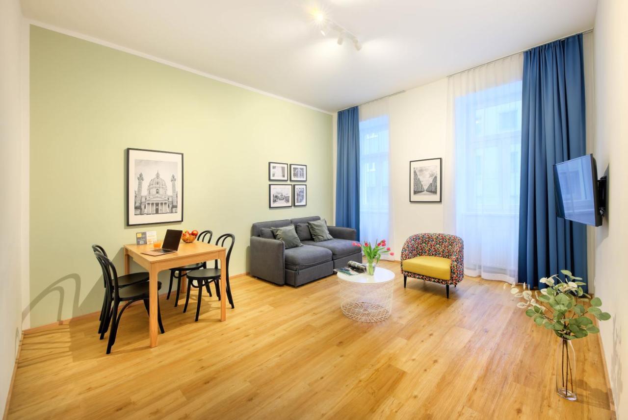 Jimmy's Dandelion Aparthotel